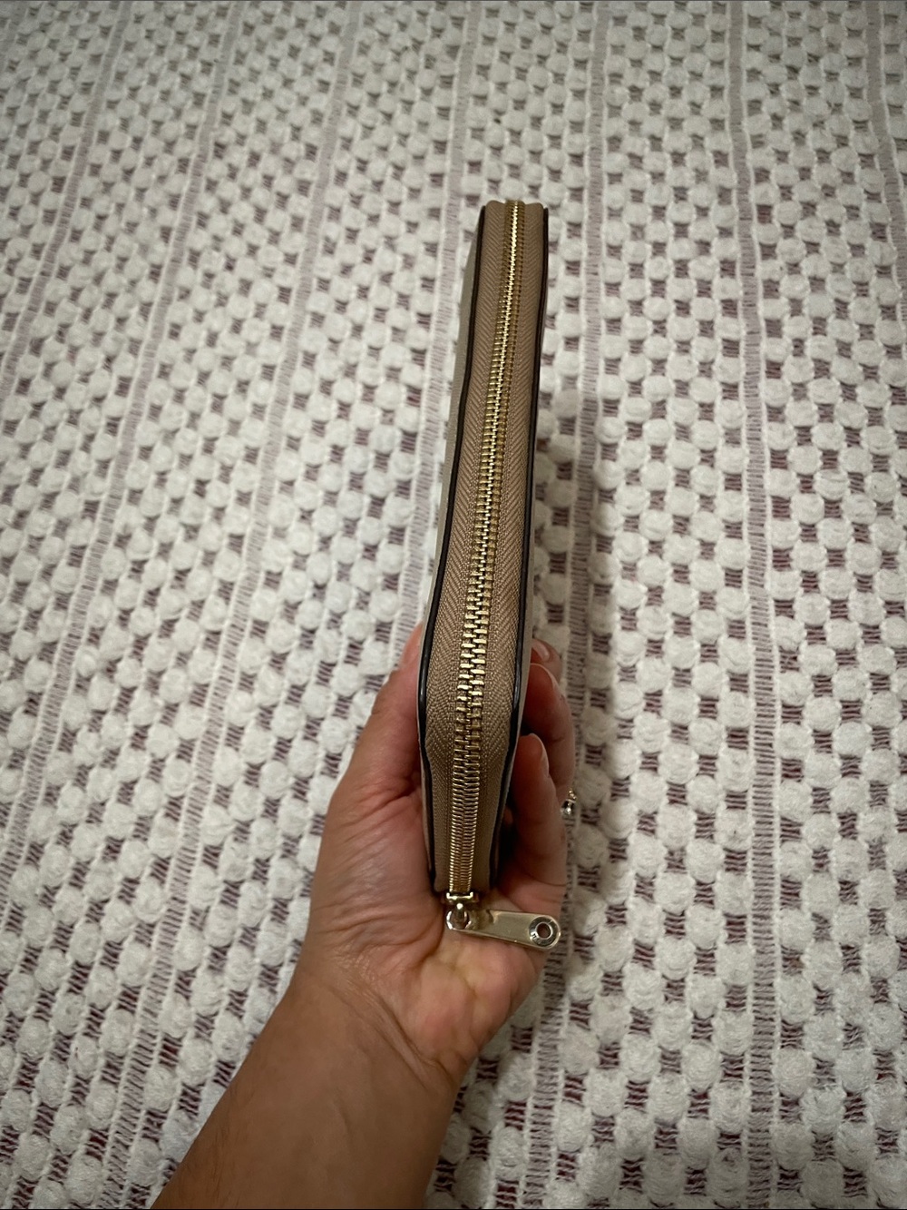Henri Bendel Continental Zip-Around Wallet – Taupe/Tan - Picture 6 of 13